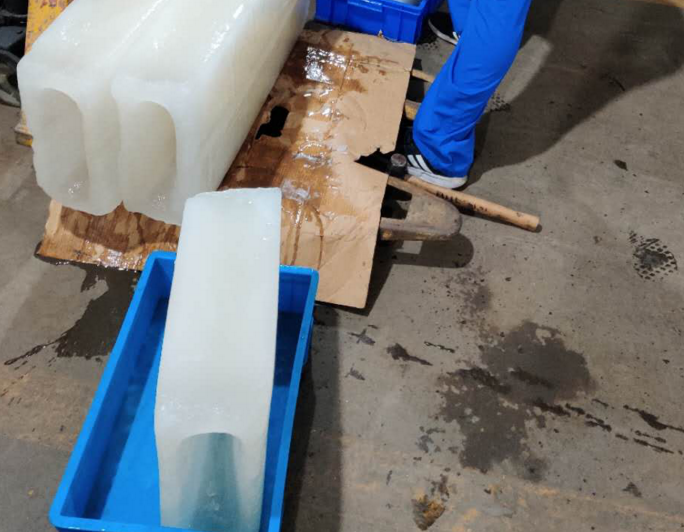 九洲風(fēng)機(jī)車間冰快